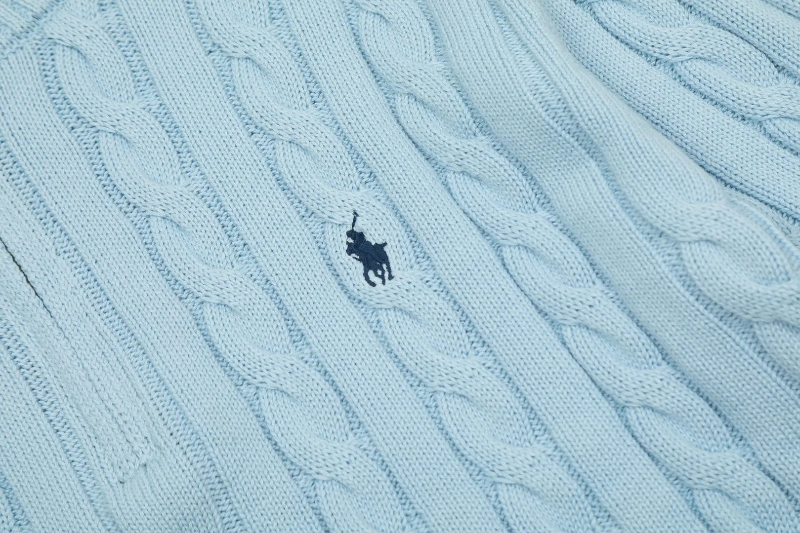 P250 Top quality" Style number: DS014# (not off the shelves all year round) [Ralph Lauren half-zip solid color pony embroidery logo twist knitted sweater] ✅Ralph Lauren half-zip classic basic versatile unisex couple pullover sweater ✅Main supplier platform live broadcast Wholesale entity Replenish when out of stock Not off the shelf ✅ZP quality 1:1 version Scan the code to enter the GF website Counter quality ✅Detailed quality The only one in Guangzhou Imported quality cotton yarn, focusing on high-end, cost-effective, good quality needless to say ✅The version is restored to the original order, the maximum size can be worn up to 200 pounds, loose, comfortable and stress-free ✅The upper body is simple and easy to match, ootd must-have style, good-looking clothes are never picky, a must-have wardrobe recommendation Size: S-XL Color: Navy blue milk white black pure white gray khaki light blue yellow pink olive green red blue label red gold label